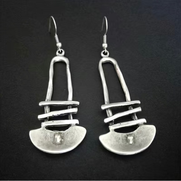 ⭕️BOGO FREE⭕️ Boho silver abstract minimalist earrings / NWOT - Picture 2 of 6
